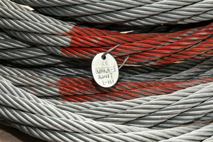 zawiesie typu grommet